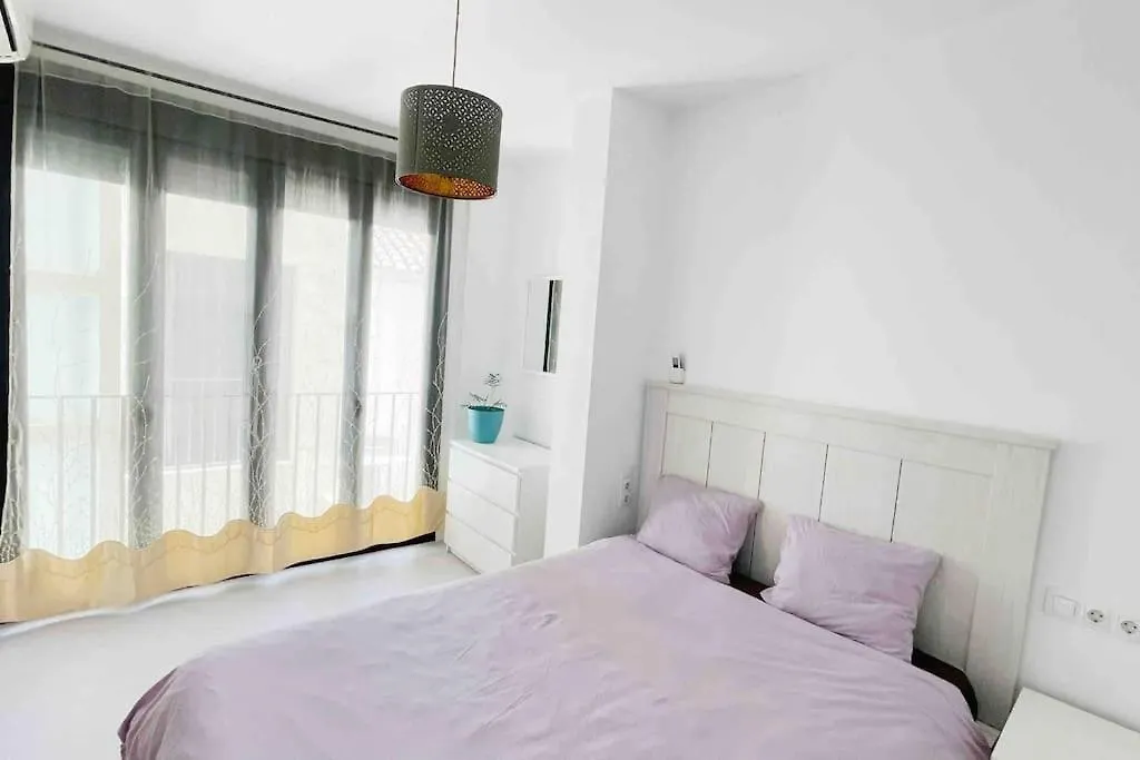 2 Bedroom Apartment Next To Plaza De La Merced Malaga